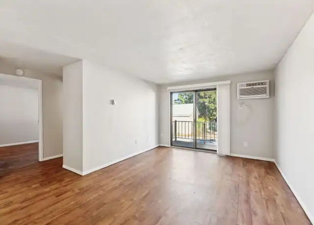 Property at 3204 Mozart Ave Unit 3204-12, Cincinnati, OH, 45211, 1 bed, 1 bath, [object Object]