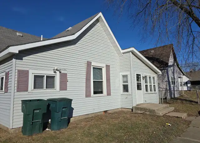 Property at 1506 W 10th St, Muncie, IN, 47302, 4 beds, 1 bath, [object Object]