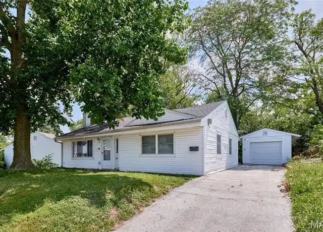 Property at 1004 Saint Ferdinand St, Florissant, MO, 63031, 2 beds, 1 bath, [object Object]