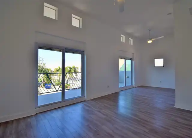 Property at 1520 Jackson St Unit 3, Fort Myers, FL, 33901, 1 bed, 1 bath, [object Object]