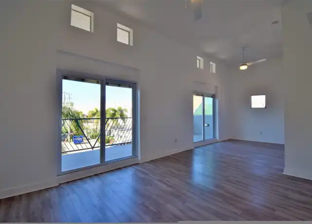 Property at 1520 Jackson St Unit 3, Fort Myers, FL, 33901, 1 bed, 1 bath, [object Object]