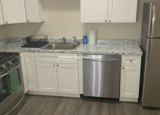 Property at 65 Nightingale St, Dorchester Center, MA, 02124, 3 beds, 1 bath, [object Object]