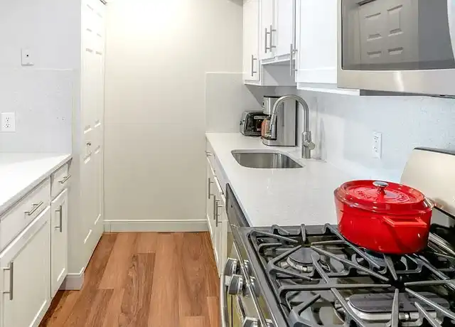 Property at Christopher Columbus Plaza - 145 Commercial St, Boston, MA, 02109, 1 bed, 1 bath, [object Object]