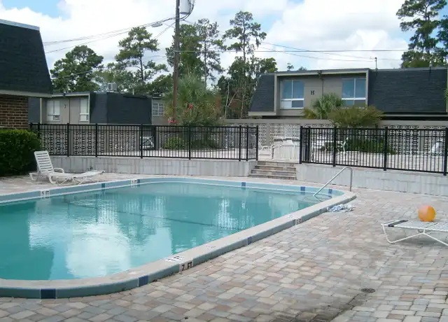 Property at 1700 SW 16th Ct Unit P02, Gainesville, FL, 32608, 2 beds, 1 bath, [object Object]