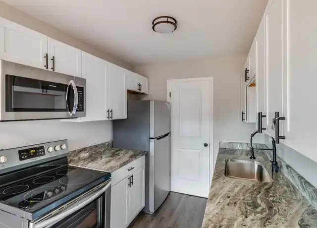 Property at Altitude West (Altitude RPB, LLC) - 4312 13 Mile Rd, Royal Oak, MI, 48073, 2 beds, 1 bath, [object Object]