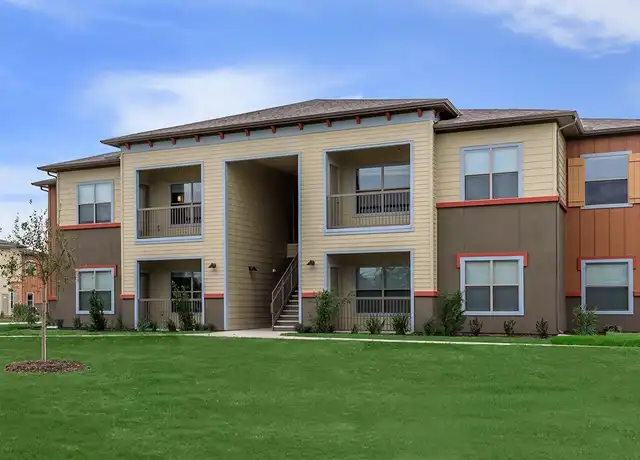 Property at 4710 S Veterans Blvd Unit 101, Edinburg, TX, 78542, 1 bed, 1 bath, [object Object]