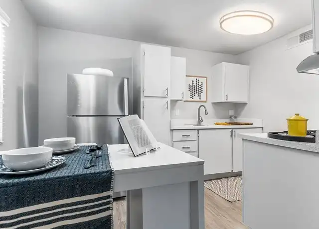 Property at 2025 West Apartment Homes - 2025 W Indian School Rd, Phoenix, AZ, 85015, 0 beds, 1 bath, [object Object]