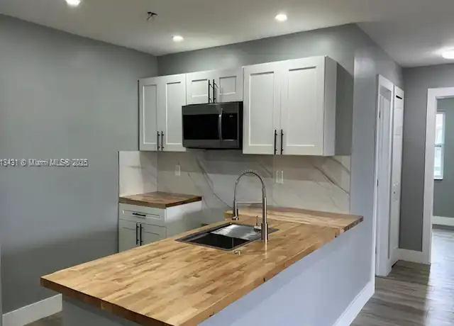 Property at 5417 NW 22nd St Unit 5417, Lauderhill, FL, 33313, 2 beds, 1 bath, [object Object]