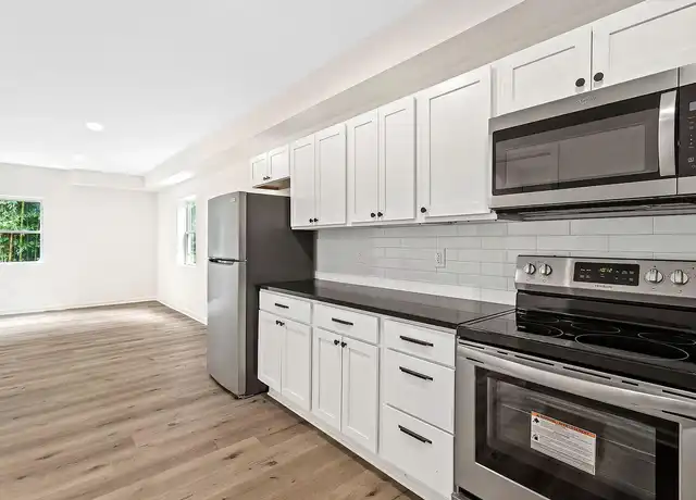 Property at 1121 West End - 1121 W End Blvd, Winston Salem, NC, 27101, 2 beds, 1 bath, [object Object]