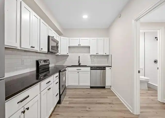 Property at 1121 West End - 1121 W End Blvd, Winston Salem, NC, 27101, 2 beds, 1 bath, [object Object]