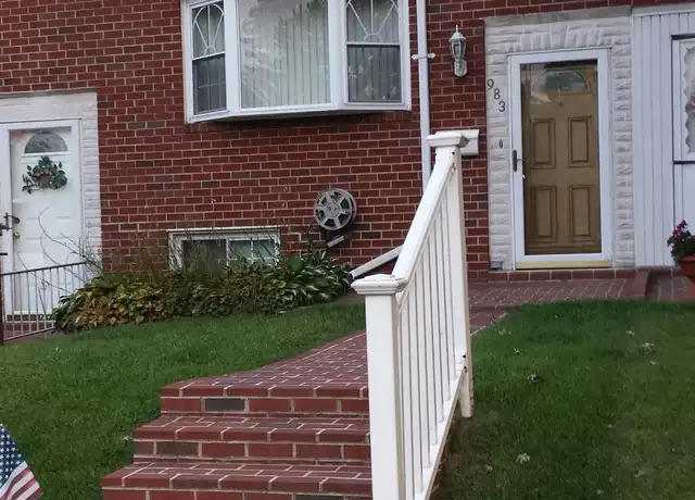 Property at 983 Regina Dr, Halethorpe, MD, 21227, 3 beds, 2.5 baths, [object Object]