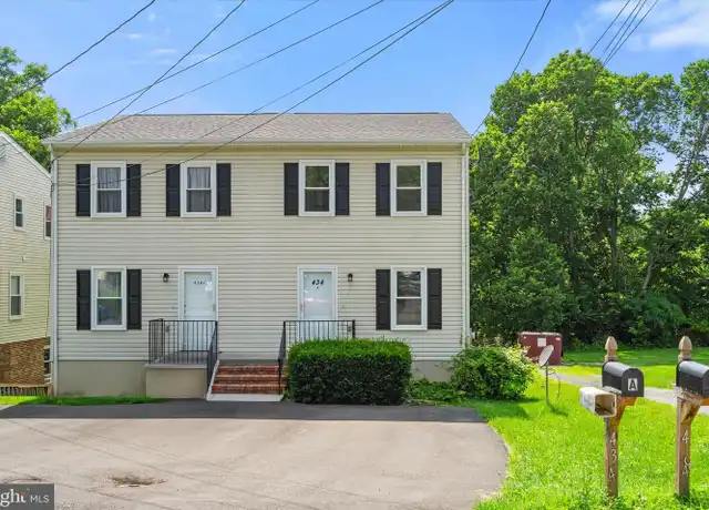 Property at 434B Cherrydale Ave, Front Royal, VA, 22630, 3 beds, 2.5 baths, [object Object]