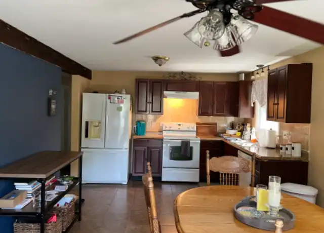 Property at 89 Lawrence Rd Unit A, Salem, NH, 03079, 3 beds, 1 bath, [object Object]