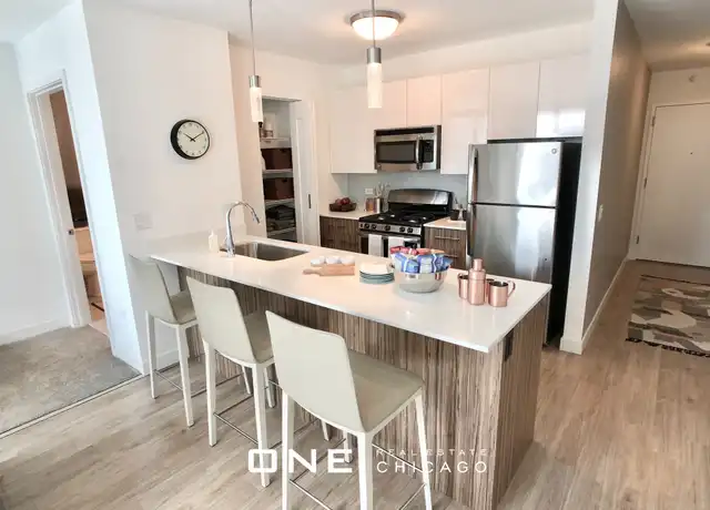 Property at 333 W Wolf Point Plz Unit 2, Chicago, IL, 60654, 1 bed, 1 bath, [object Object]