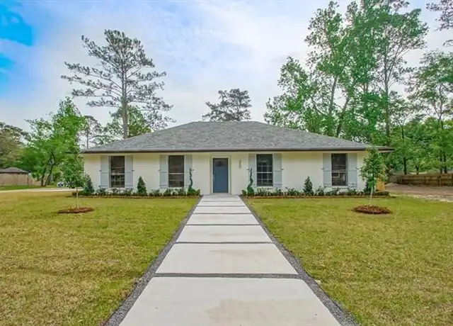 Property at 200 Chestnut St, Mandeville, LA, 70471, 4 beds, 2 baths, [object Object]