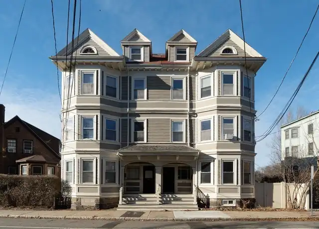 Property at 201 High St Unit 2, Brookline, MA, 02445, 3 beds, 1 bath, [object Object]