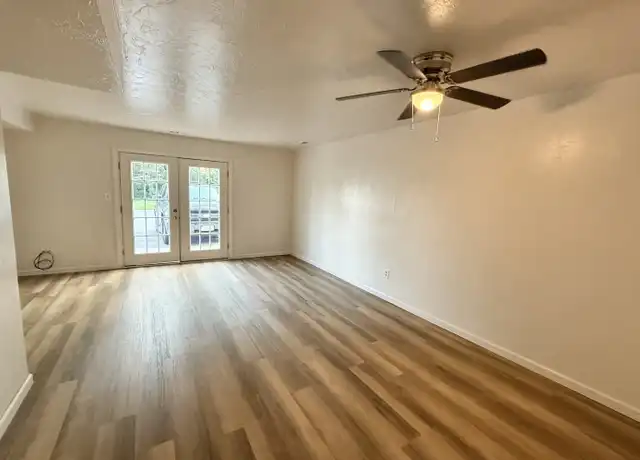 Property at 3104 Wooster Dr, Dover, PA, 17315, 2 beds, 1.5 baths, [object Object]