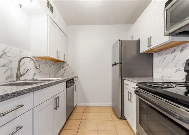 Property at 400 W 35th St #103, Austin, TX, 78705, 1 bed, 1 bath, [object Object]