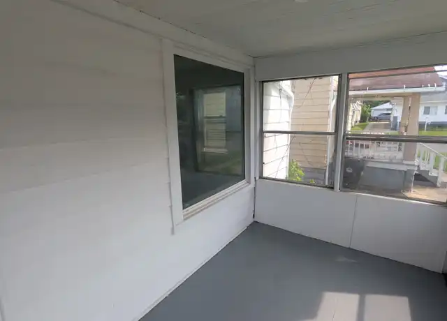 Property at 3709 E 103rd St, Cleveland, OH, 44105, 3 beds, 1 bath, [object Object]