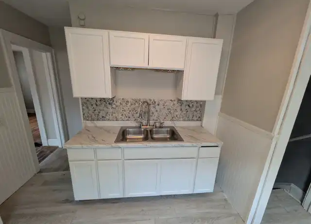 Property at 3709 E 103rd St, Cleveland, OH, 44105, 3 beds, 1 bath, [object Object]