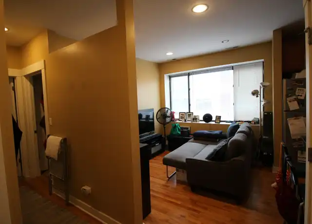 Property at 2245 W Barry Ave Apt 4C, Chicago, IL, 60618, 1 bed, 1 bath, [object Object]