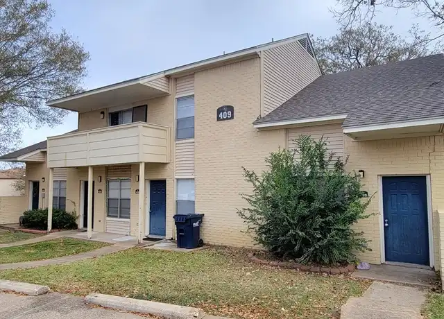 Property at 409 Summer Ct Unit D, College Station, TX, 77840, 1 bed, 1 bath, [object Object]
