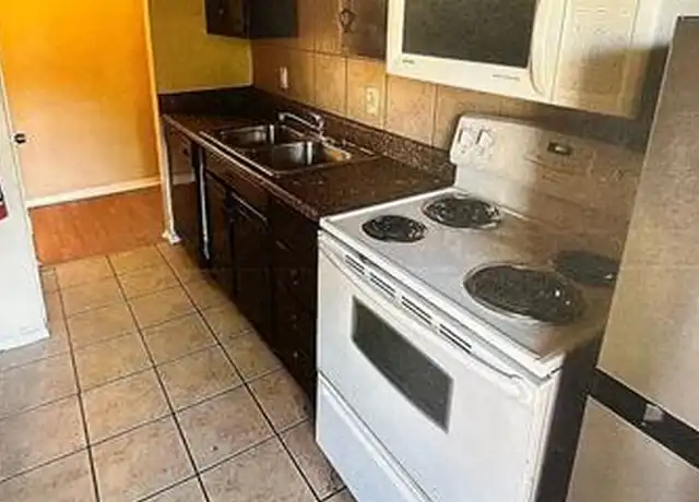 Property at 5622 Boca Raton Blvd, Fort Worth, TX, 76112, 2 beds, 1 bath, [object Object]