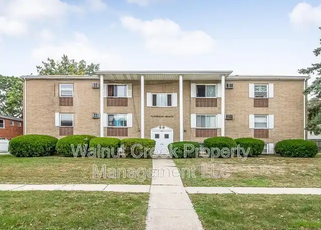 Property at 920 Kingsway Dr Unit 1C, Lorain, OH, 44052, 2 beds, 1 bath, [object Object]