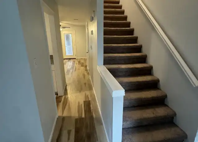 Property at 210 Virginia St, Crestview, FL, 32539, 2 beds, 1.5 baths, [object Object]