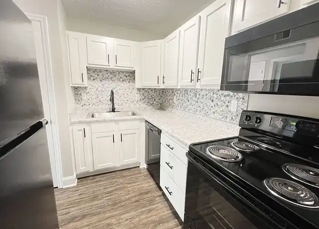 Property at Reserves of Madison - 450 N Keeneland Dr, Richmond, KY, 40475, 1-2 bed, 1 bath, [object Object]