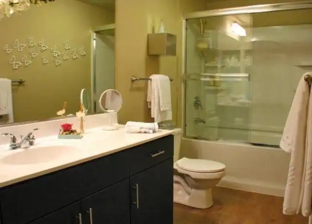 Property at 3250 S Arizona Ave, Chandler, AZ, 85248, 1 bed, 1 bath, [object Object]