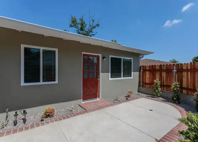 Property at 136 W Highland Ave Unit B, Sierra Madre, CA, 91024, 1 bed, 1 bath, [object Object]