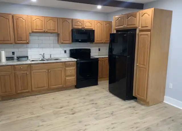 Property at 2 Vestry St Unit 6, Beverly, MA, 01915, 1 bed, 1 bath, [object Object]
