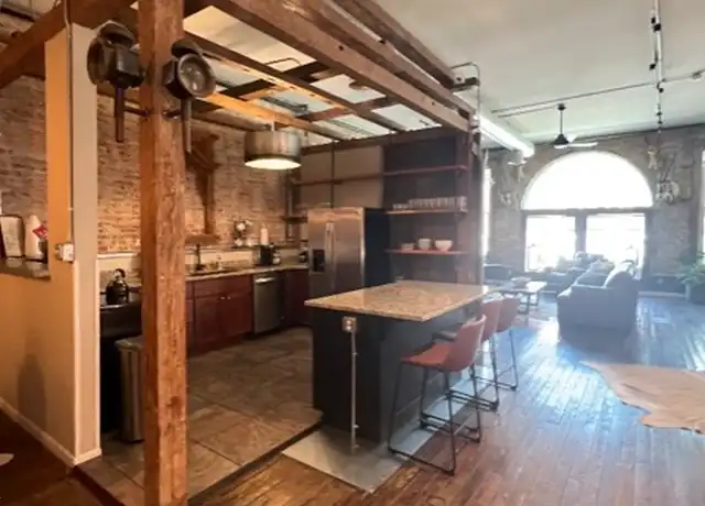Property at 214 E Commercial St Unit 1, Springfield, MO, 65803, 1 bed, 1 bath, [object Object]