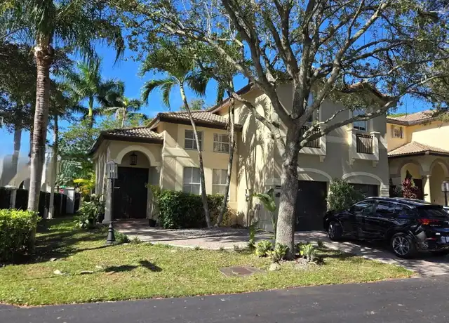 Property at 4874 NW 111th Ct, Doral, FL, 33178, 3 beds, 2.5 baths, [object Object]