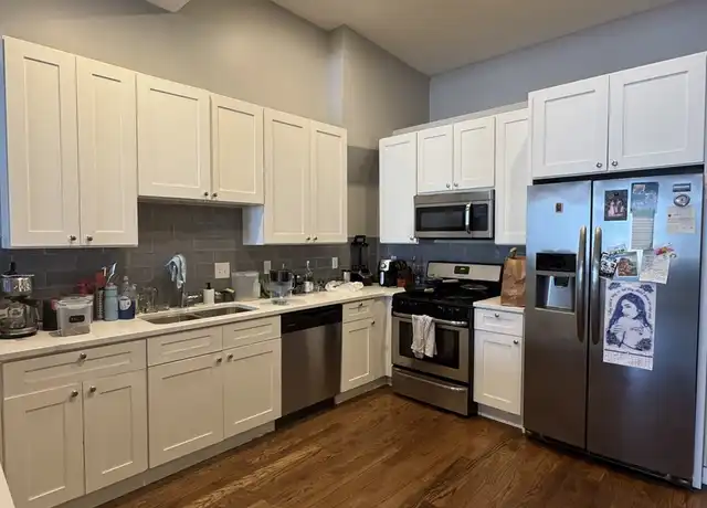 Property at 7058 N Clark St Unit 2, Chicago, IL, 60626, 3 beds, 2 baths, [object Object]