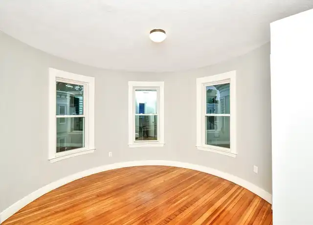 Property at 8 Sumner Sq Unit 3, Boston, MA, 02125, 3 beds, 1 bath, [object Object]