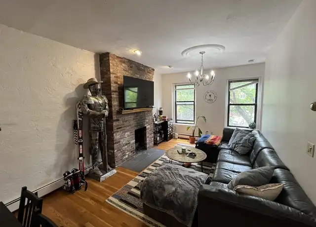 Property at 11 Worcester St Unit 2, Boston, MA, 02118, 3 beds, 1 bath, [object Object]