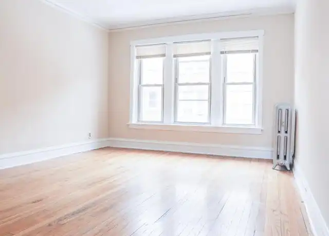 Property at 4037 W Melrose St, Chicago, IL, 60641, 0 beds, 1 bath, [object Object]