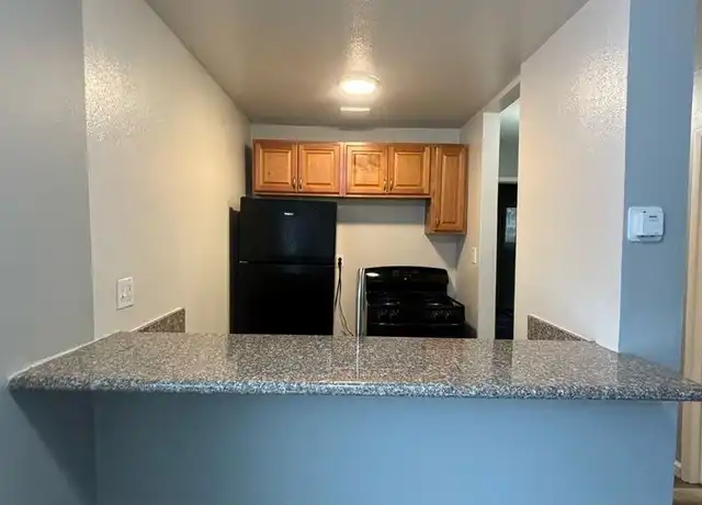 Property at 3025 Park Blvd Unit 12, Oakland, CA, 94610, 1 bed, 1 bath, [object Object]