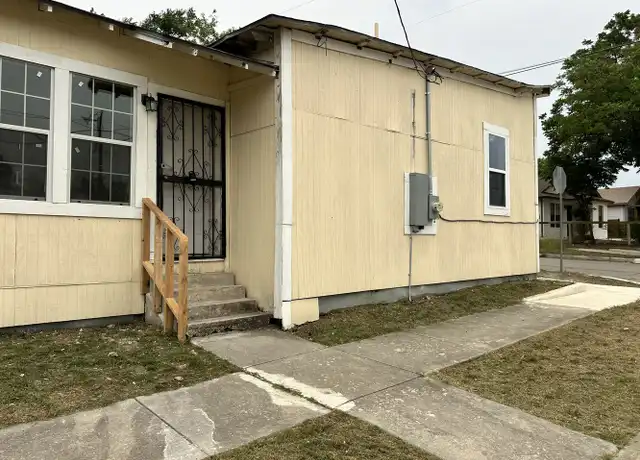 Property at 220 N Pinto St Unit 2, San Antonio, TX, 78207, 3 beds, 2 baths, [object Object]