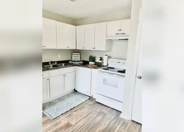 Property at Carlton Ford Apartments - 607 Little Bear Dr, Palmetto, GA, 30268, 2 beds, 1 bath, [object Object]