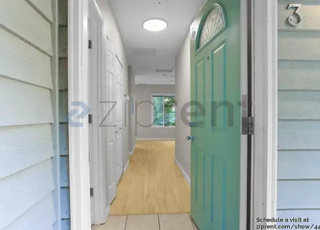 Property at 627 W Mercer Pl Unit 3, Seattle, WA, 98119, 1 bed, 1 bath, [object Object]