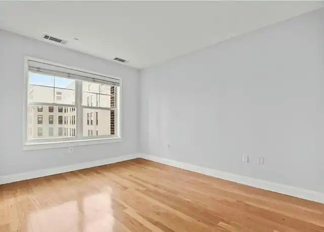 Property at 543 Main St, New Rochelle, NY, 10801, 2 beds, 1 bath, [object Object]