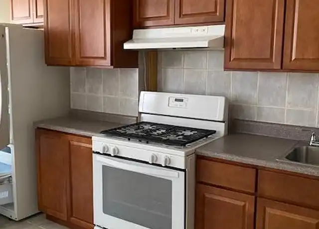 Property at 6007 56th Rd, Maspeth, NY, 11378, 2 beds, 1 bath, [object Object]