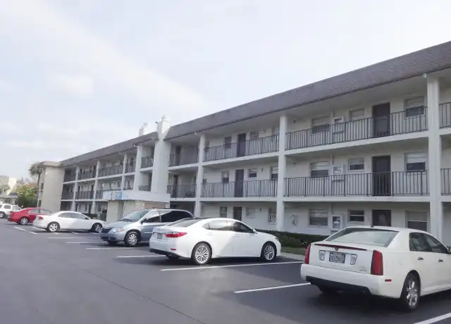 Property at 102 Capri Isles Blvd #210, Venice, FL, 34292, 2 beds, 2 baths, [object Object]