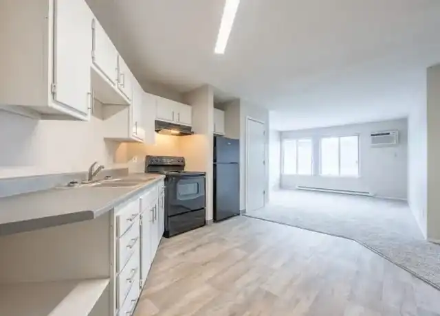 Property at The Drake Apartments - 1260 34th St, Des Moines, IA, 50311, 1 bed, 1 bath, [object Object]