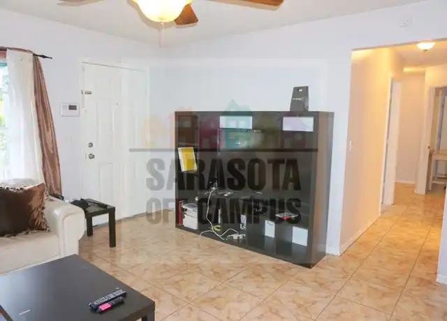 Property at 1380 43rd St Unit 1380 43rd Full Home 1380 43rd Full Home, Sarasota, FL, 34234, 4 beds, 2 baths, [object Object]