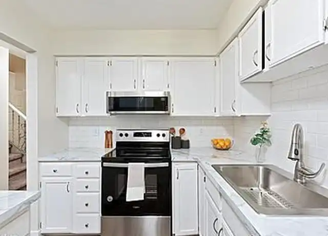 Property at 330 Beulah Cir Unit 2, Anchorage, AK, 99504, 3 beds, 1.5 baths, [object Object]