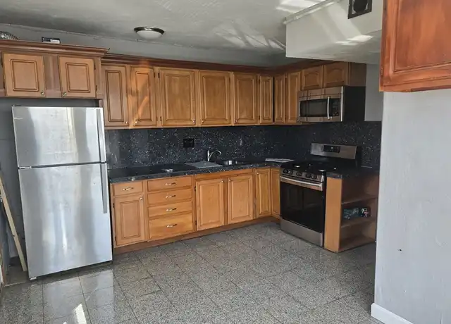 Property at 2 Saxton St Unit 2, Dorchester, MA, 02125, 2 beds, 1 bath, [object Object]
